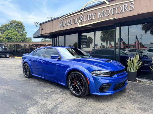 Used 2020 Dodge Charger R/T w/ Blacktop Package RWD image 3