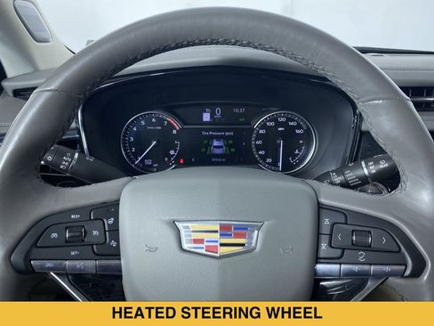 Certified 2023 Cadillac XT6 Premium Luxury FWD image 3