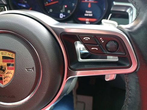 Used 2021 Porsche Macan image 41