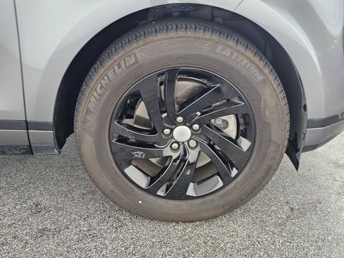 Used 2024 Land Rover Range Rover Evoque S image 9