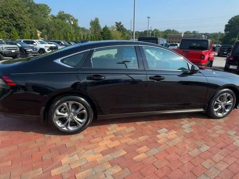 Certified 2024 Honda Accord EX image 3