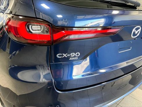 Used 2024 MAZDA CX-90 Plug-In Hybrid w/ Premium Pkg AWD/4WD image 29