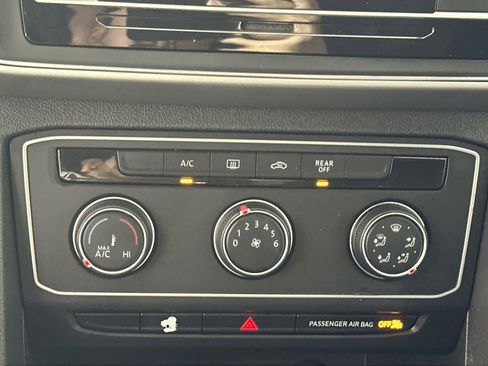 Used 2018 Volkswagen Atlas S image 23