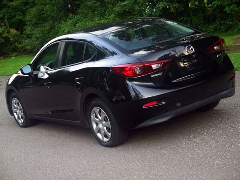 Used 2017 MAZDA MAZDA3 Sport FWD image 20