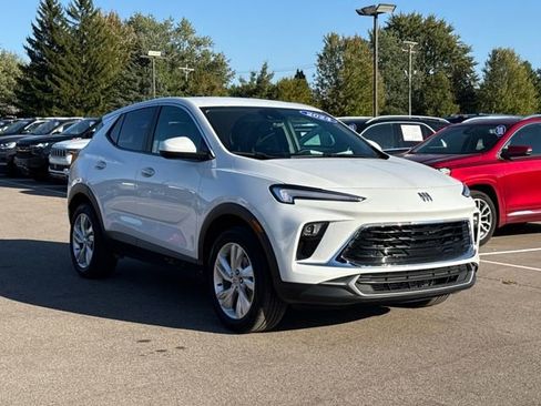 Certified 2024 Buick Encore GX Preferred image 2