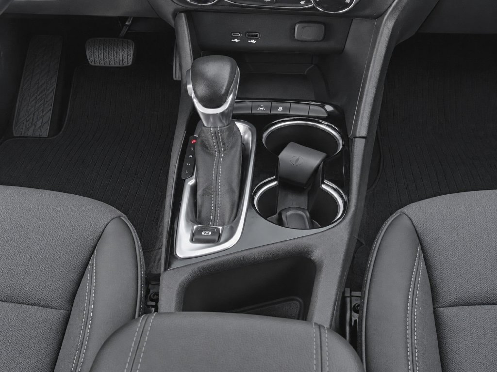Used 2024 Buick Encore GX Preferred w/ Comfort Package FWD image 24