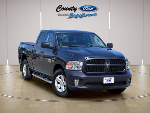 Used 2017 RAM 1500 Express image 1