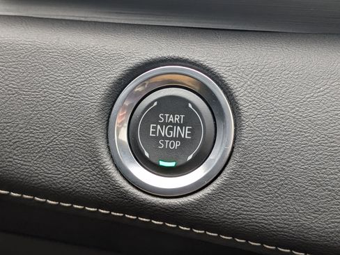 Used 2024 Cadillac Escalade ESV Sport w/ LPO, ONYX Package image 36