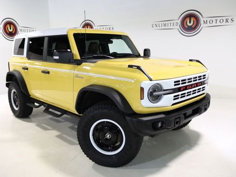 Used 2023 Ford Bronco Heritage Edition AWD/4WD image 9