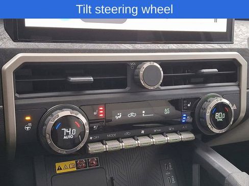 Used 2025 Toyota Tacoma Limited image 19