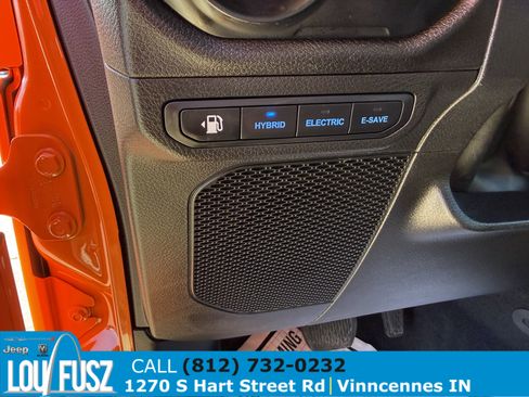 Used 2025 Jeep Wrangler Sport S w/ Convenience Group image 13