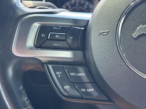 Used 2018 Ford Mustang Coupe RWD image 14