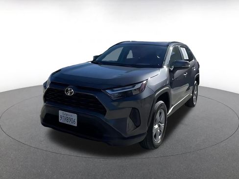 Used 2025 Toyota RAV4 XLE image 7