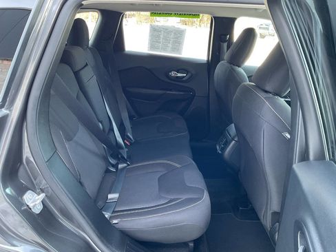 Used 2015 Jeep Cherokee Latitude image 33