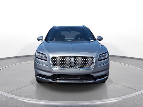 Used 2022 Lincoln Nautilus Reserve w/ Luxury Package AWD/4WD image 3