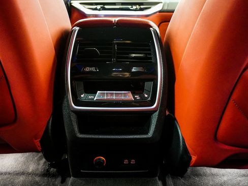 Used 2023 BMW XM w/ M Driver's Package image 12