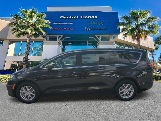 Certified 2026 Chrysler Pacifica Select FWD image 8