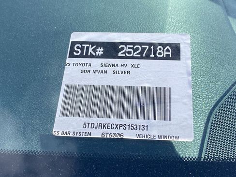 Certified 2023 Toyota Sienna XLE w/ XLE Plus Package FWD image 38