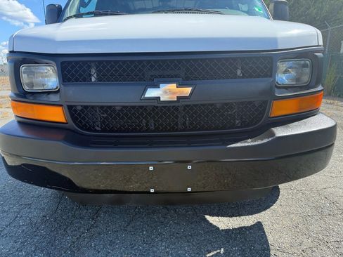 Used 2016 Chevrolet Express 2500 image 74