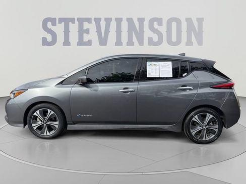 Used 2018 Nissan Leaf SL w/ SL Technology Package FWD image 2