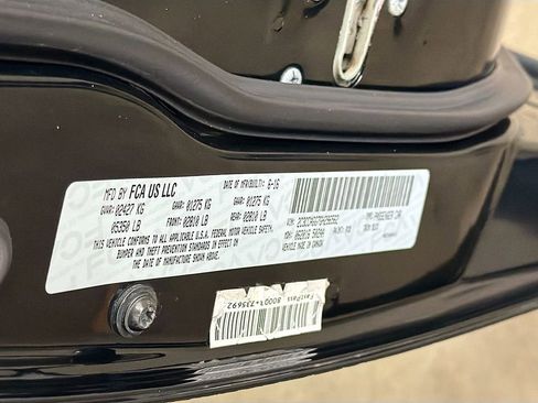 Used 2016 Chrysler 300 S image 33