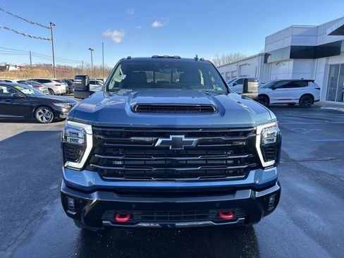 Used 2025 Chevrolet Silverado 2500 LTZ w/ Trail Boss Package image 9