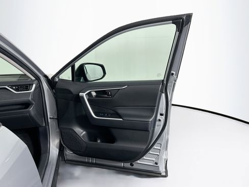 Used 2024 Toyota RAV4 LE image 31