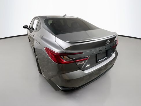 Used 2025 Toyota Camry SE FWD image 8