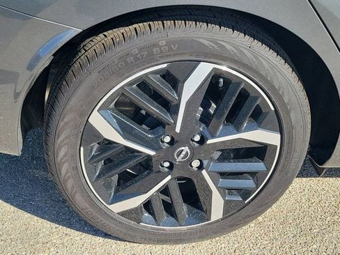 New 2025 Nissan Versa SR image 3