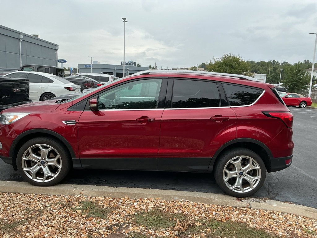 Used 2019 Ford Escape Titanium AWD/4WD image 4