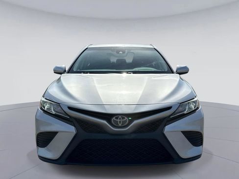 Used 2019 Toyota Camry SE image 9