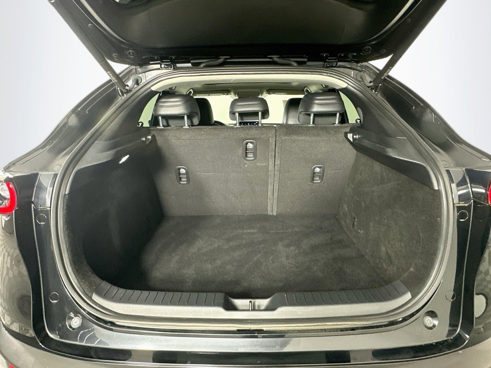 Used 2023 MAZDA CX-30 AWD 2.5 S w/ Premium Package image 28