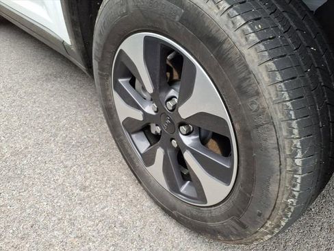 Used 2022 Jeep Grand Cherokee Limited 4xe w/ Luxury Tech Group II image 4