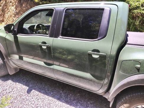 Used 2025 Nissan Frontier PRO-4X w/ Pro Premium Package AWD/4WD image 3