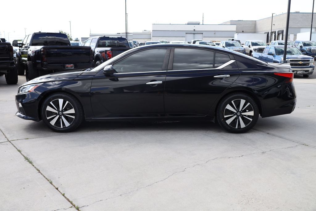 Used 2021 Nissan Altima 2.5 SV FWD image 3