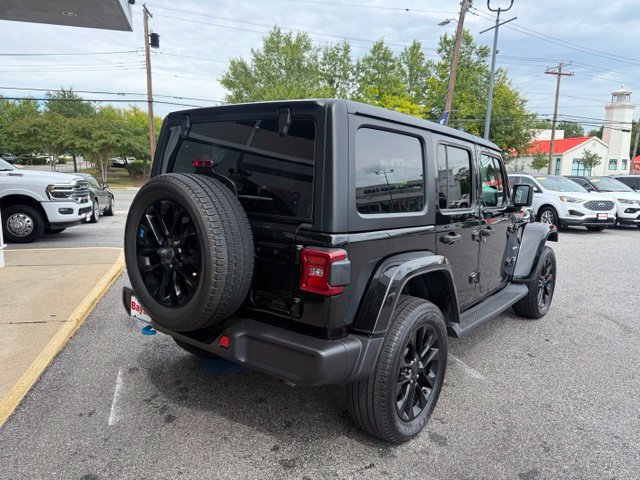 Used 2023 Jeep Wrangler Unlimited Sahara AWD/4WD image 22