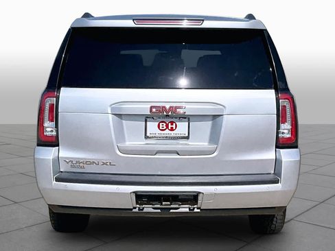 Used 2018 GMC Yukon XL SLT w/ Open Road Package AWD/4WD image 4