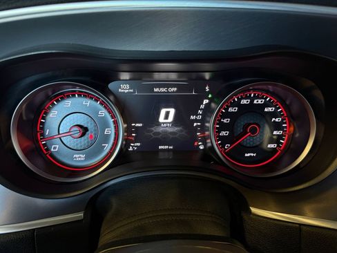 Used 2019 Dodge Charger Scat Pack w/ Dynamics Package RWD image 17