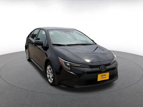 Used 2025 Toyota Corolla LE FWD image 3