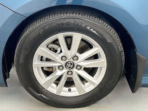 Used 2025 Toyota Camry LE w/ Convenience Package FWD image 27