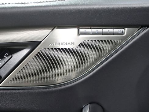 Used 2024 Jaguar F-PACE R-Dynamic S image 30