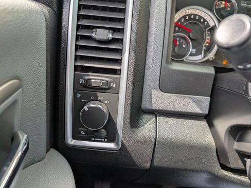 Used 2015 RAM 2500 SLT w/ Luxury Group AWD/4WD image 18