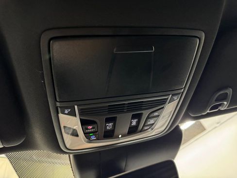 Used 2025 Acura RDX SH-AWD image 32