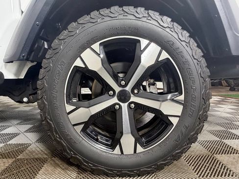Used 2021 Jeep Gladiator Sport w/ Trailer Tow Package AWD/4WD image 24