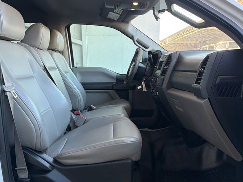 Used 2017 Ford F550 4x4 Crew Cab Super Duty w/ Power Equipment Group image 27