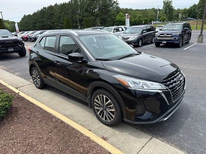 Used 2024 Nissan Kicks SV