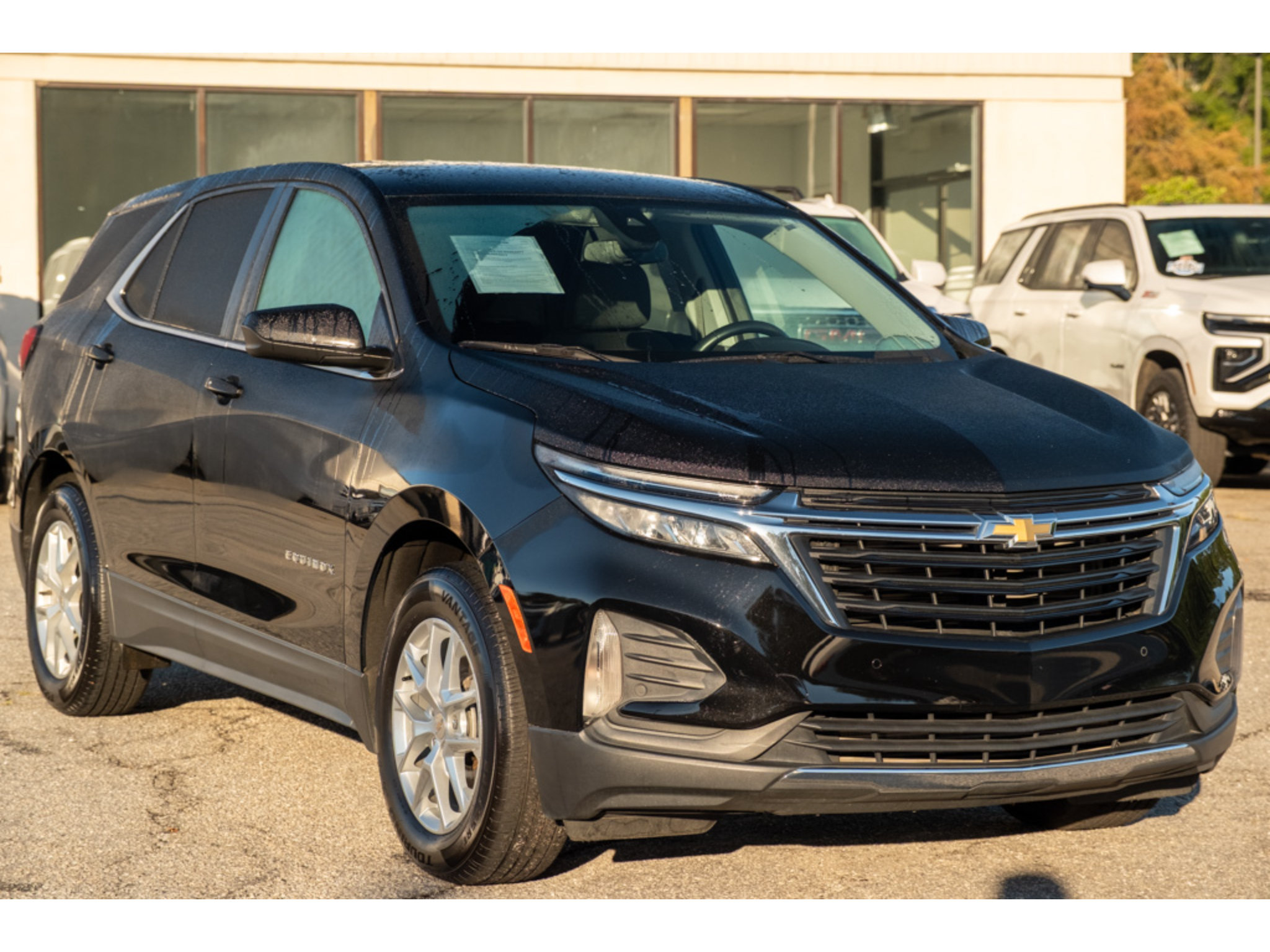 Used 2024 Chevrolet Equinox LT FWD image 34