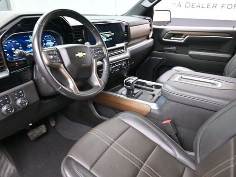 Used 2022 Chevrolet Silverado 1500 High Country AWD/4WD image 18
