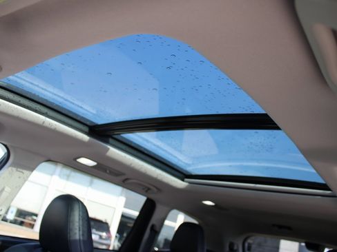 Used 2023 Subaru Ascent Touring image 22