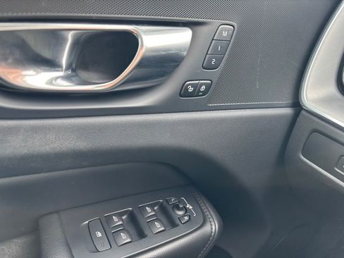 Certified 2023 Volvo XC60 B5 Core w/ Climate Package image 27